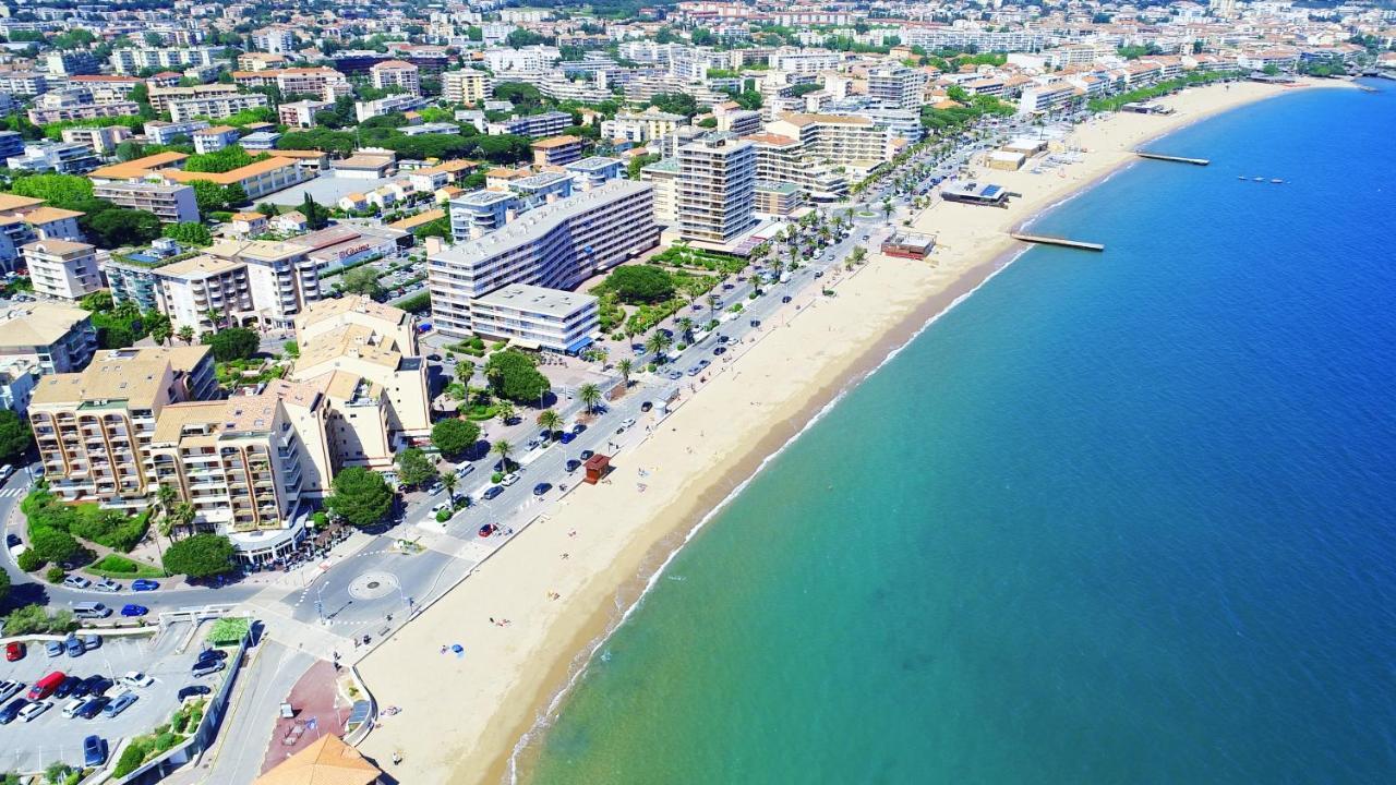 Coeur De Frejus, 3 Pièces Climatisé Avec Piscine, Terrasse, Barbecue * Fréjus