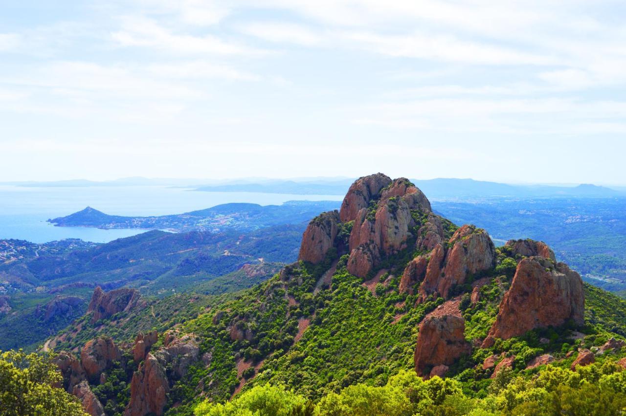 Coeur De Frejus, 3 Pièces Climatisé Avec Piscine, Terrasse, Barbecue Appartamento *