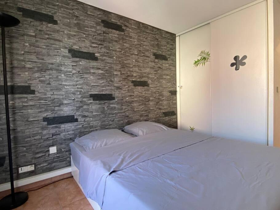 Coeur De Frejus, 3 Pièces Climatisé Avec Piscine, Terrasse, Barbecue * Fréjus