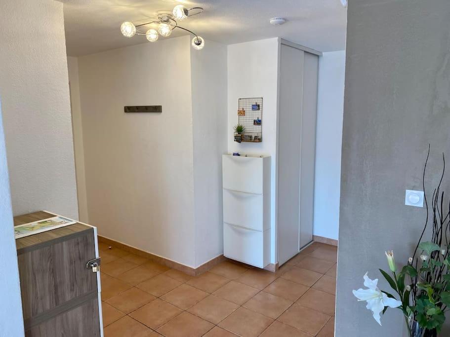 Coeur De Frejus, 3 Pièces Climatisé Avec Piscine, Terrasse, Barbecue Appartamento *